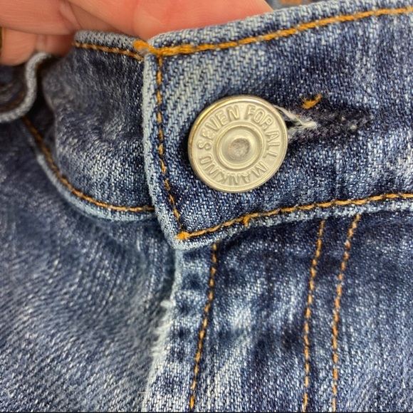 7 for All Mankind Cut Off shorts - 27 - Picture 3 of 8